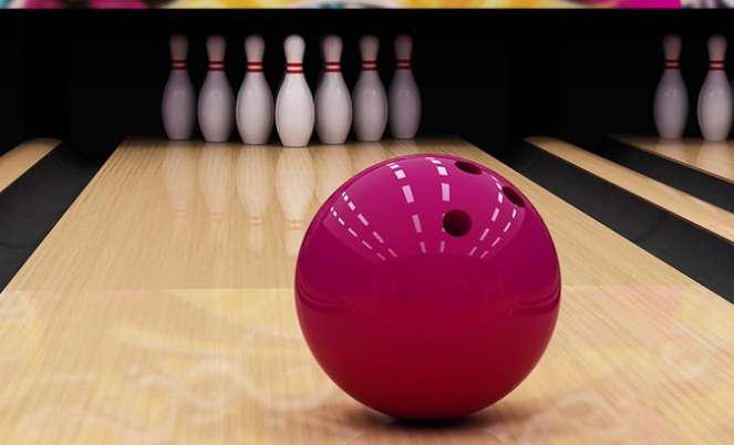 Ten-Pin Bowling for One ($6), Two ($12), Six ($36) or Ten People ($60) at Bowlarama (Up to $150 Value)