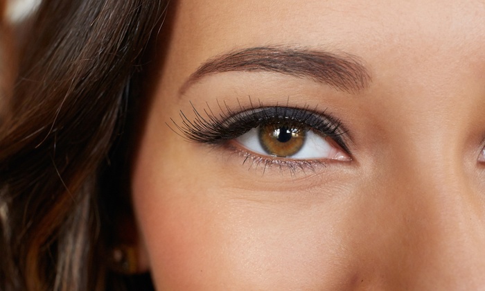 Eyebrow Threading with Brow and Lash Tint – One ($19) or Three Sessions ($49) at That Organic Salon (Up to $192 Value)