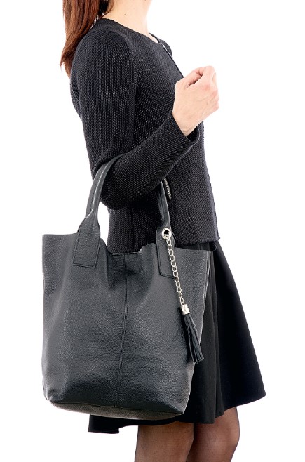 Glorious Black SS17 Cristin Leather Bag Black $87.00 (Price elsewhere $241.00)