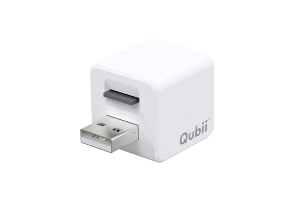 Maktar Qubii Automatic Backup While Charging Device for iPhones & iPads $95