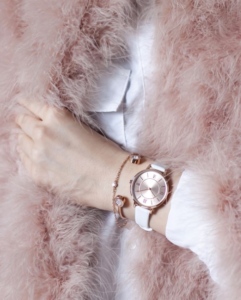 Extra 10% off at checkout | Victoria Walls New York Womens Vaa-0014rg Nappa Leather Strap Watch White $39.80 (Price elsewhere $176.00)