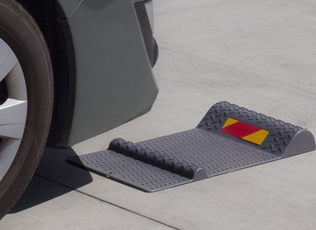 OxGord Parking Mat Stop Guide – Black $19.99 (Don’t pay $88.83)