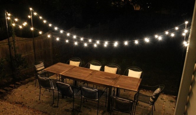 Solar-Powered Retro-Style String Light Bulbs: One ($16) or Two ($29) Sets