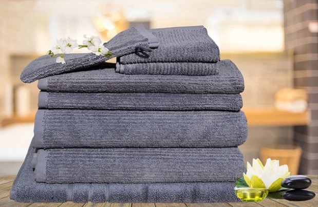 $29 for an Eight-Piece Egyptian Cotton Bath Towel Set (Don’t Pay $129.95)