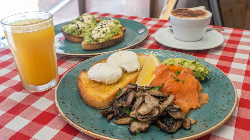 Save up to 52% on Modern Italian-Style Breakfast with Drinks on Flinders Lane – Upgrade to a Two-Course Lunch!