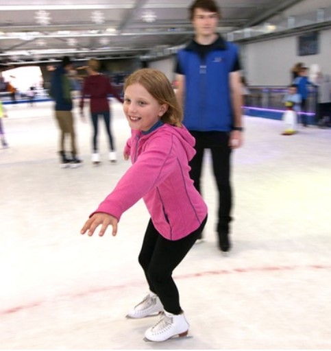 90-Min Ice Skating Session: Toddler ($8), Child ($12), Adult ($14) or Family Ticket ($39) at Ice Zoo (Up to $76 Value)