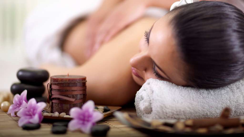 Save up to $174 per Person on a Two-Hour Deluxe Organic Pamper Package – That’s up to 64% Off!