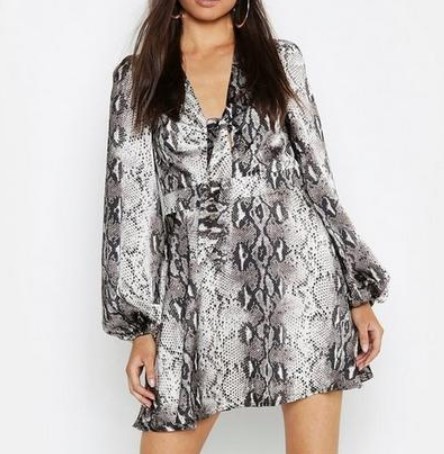 Knot Front Blouson Sleeve Snake Print Skater Dress $30.00 (RRP)