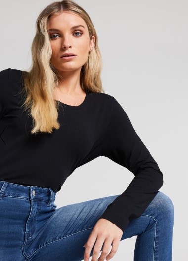 THE PERFECT LONG SLEEVE $14.97 (RRP$24.95)