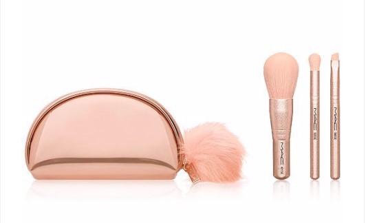 29% OFF MAC Mac Set 3pc – Snow Ball Brush Kit / Mini Brush Bag $36 (RRP$51)