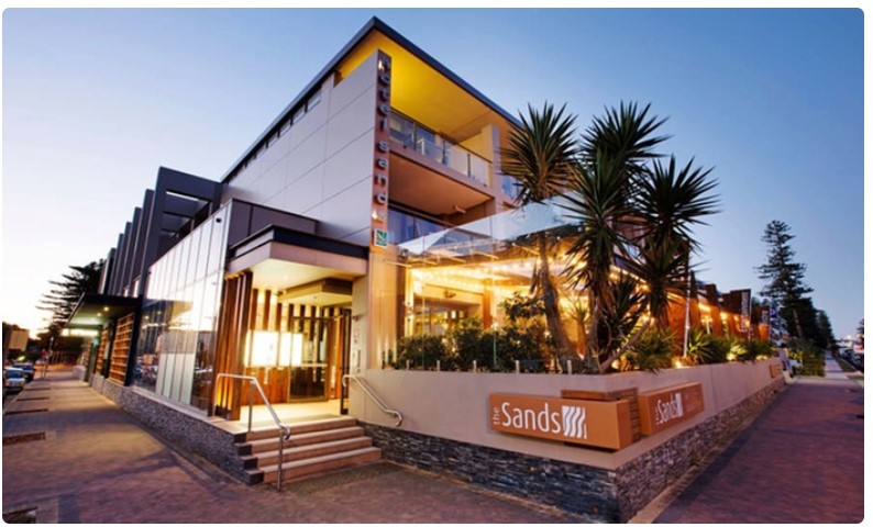 Narrabeen: 1-, 2-, or 3-Night Getaway for Two with Breakfast, Drinks & Late Check-Out at Quality Hotel – The Sands Hotel From $162