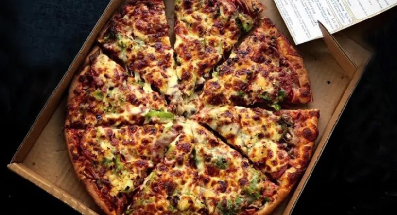 Takeaway Pizza with Drinks or Garlic Bread – 2 Locations $6 (VALUED AT $12.40)