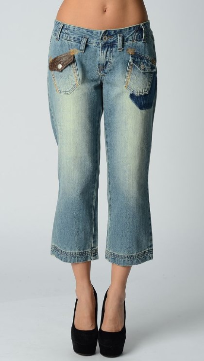 The Casual Closet 3/4 Length Jeans Blue $7.95