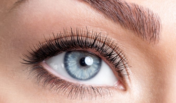 $29 for Eyelash Tint and Lift or Henna Eyebrows at Glimmer And Glow Skin Clinic (Up to $69 Value)