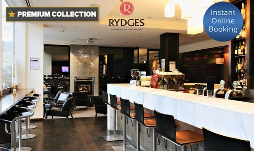 Melbourne: 1 to 3 Nights for Two with Breakfast, Welcome Cocktails, Parking and Wine at Rydges on Swanston-Melbourne From $169