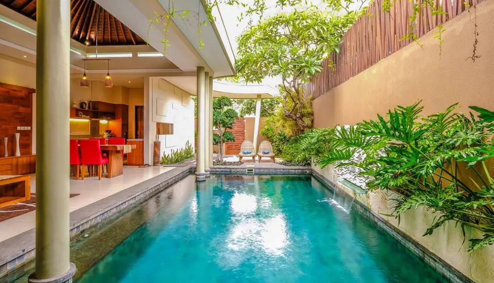 Private One- and Two-Bedroom Pool Villas with Daily Dining and Cocktails $1,299/room